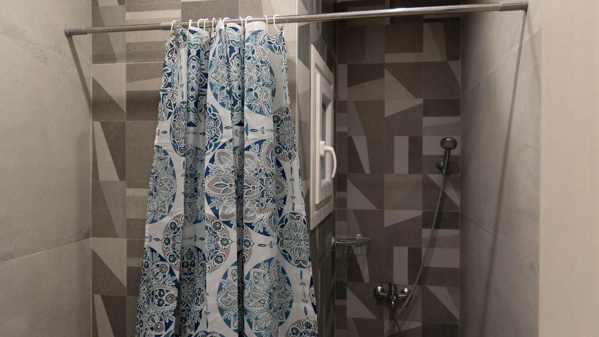 Skg Subway Apartments سالونيك